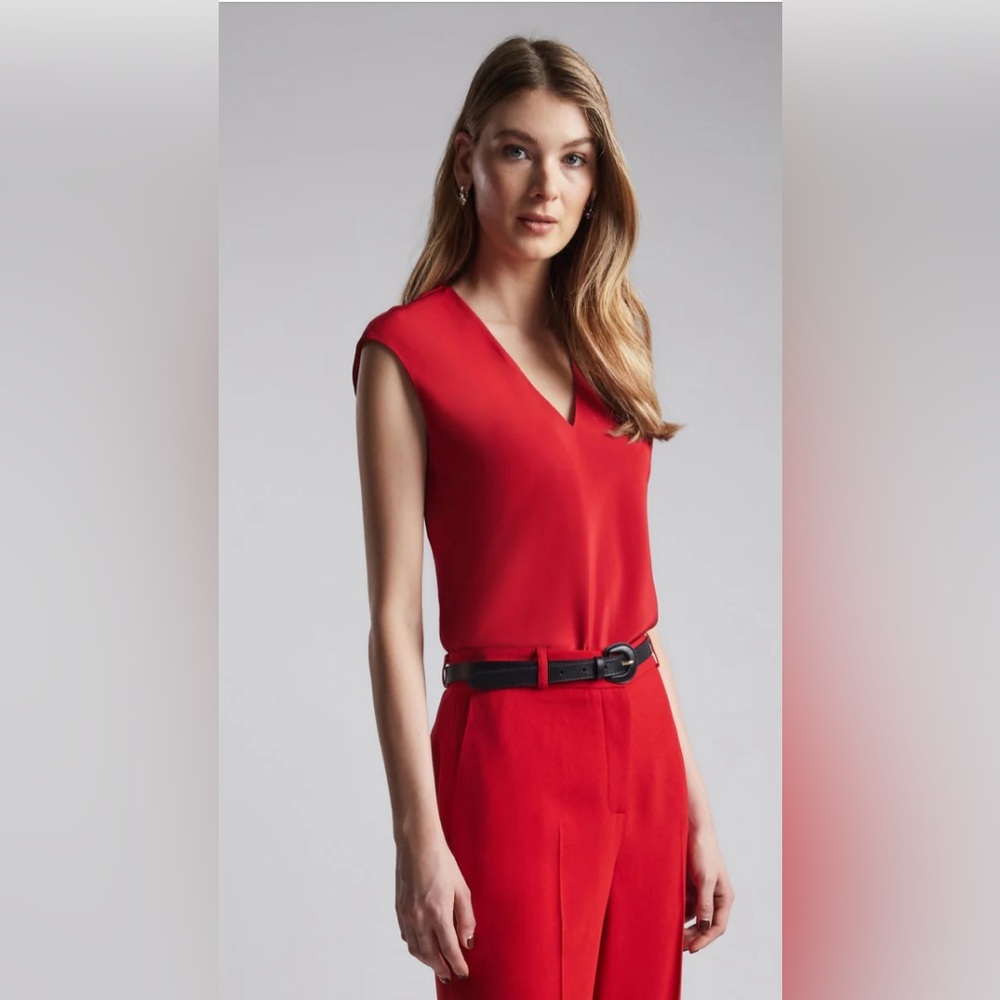 JUDITH & CHARLES || 100% Silk V-Neck Sleeveless Top. Sz. 2